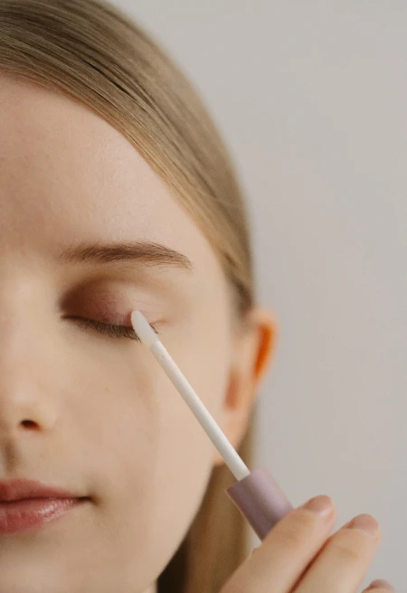 極細毛でまつ毛を逃さない