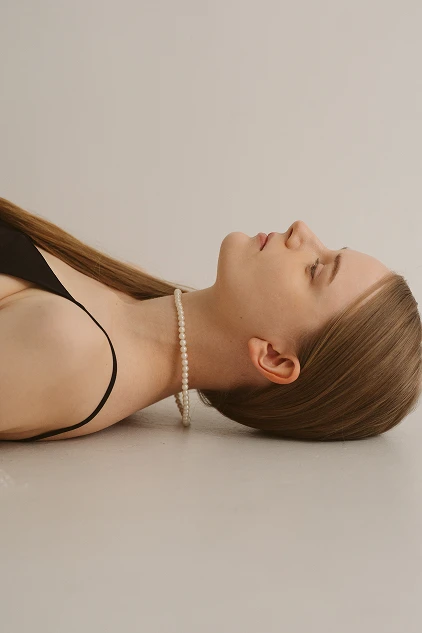 先端科学が、私のまつ毛を強くする 再生医療の技術を応用した、次世代まつ毛美容液